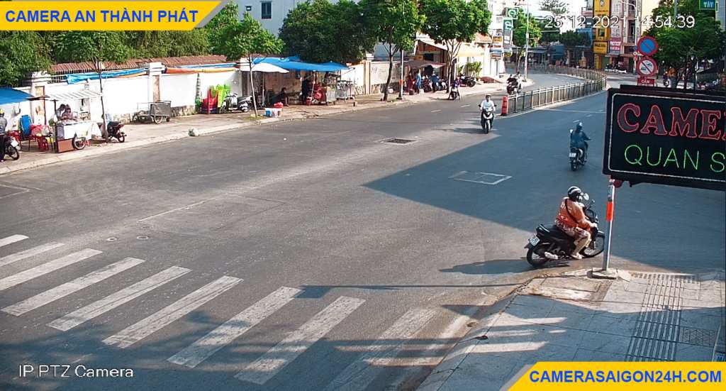 hinh anh ghi hinh camera KX-E2408IRSN
